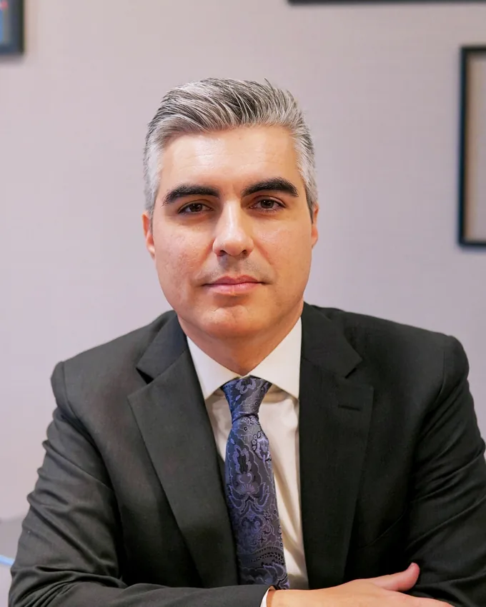 Dr. Célio José Barbieri Junior, sócio